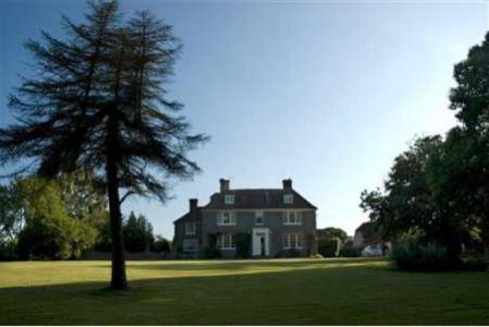 منزل الضيف هيلنغلي  في Holmbush House المظهر الخارجي الصورة
